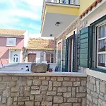 Dom wakacyjny Stone House Joe Preko